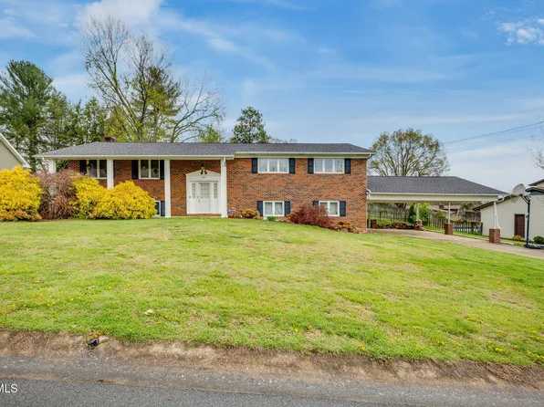 425 Oakmont Dr, Kingsport, TN 37663