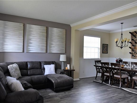 4th image of 8013 Cherry Branch Dr