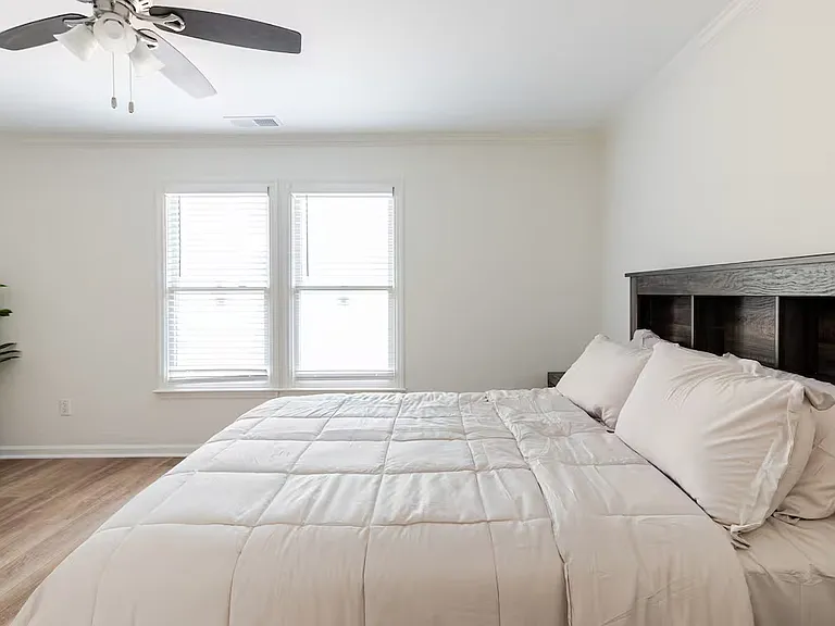 Byron Dr SW — Photo 10