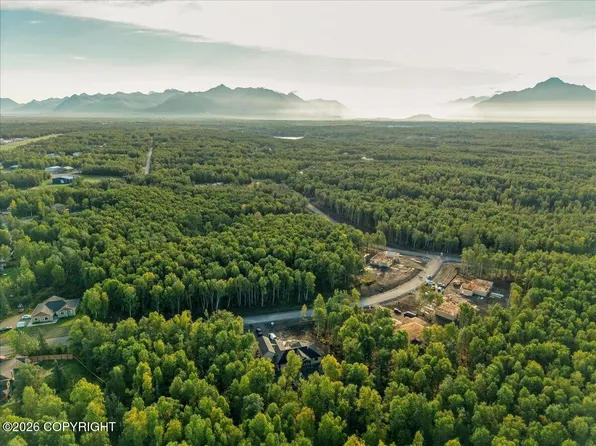 L10 B2 E Barry Cir, Wasilla, AK 99645
