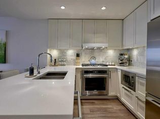46 W 9th St NE #320, Calgary, AB T2E7Y1