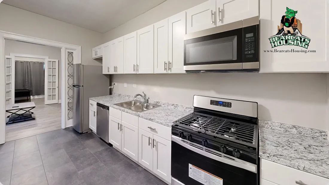 135 Beethoven Street - 1 — Photo 1
