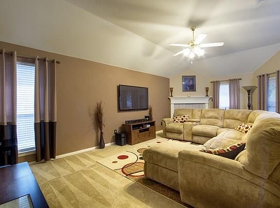 4th image of 1527 Bosher Dr