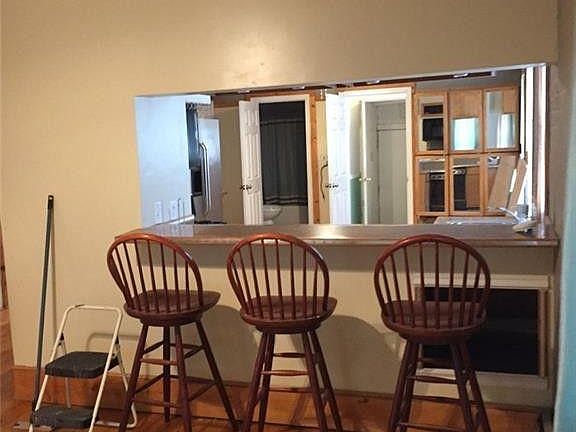 3rd image of 85 Stansbury St #1