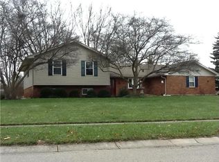 8958 Olde Farm Ln, Dayton, OH 45458