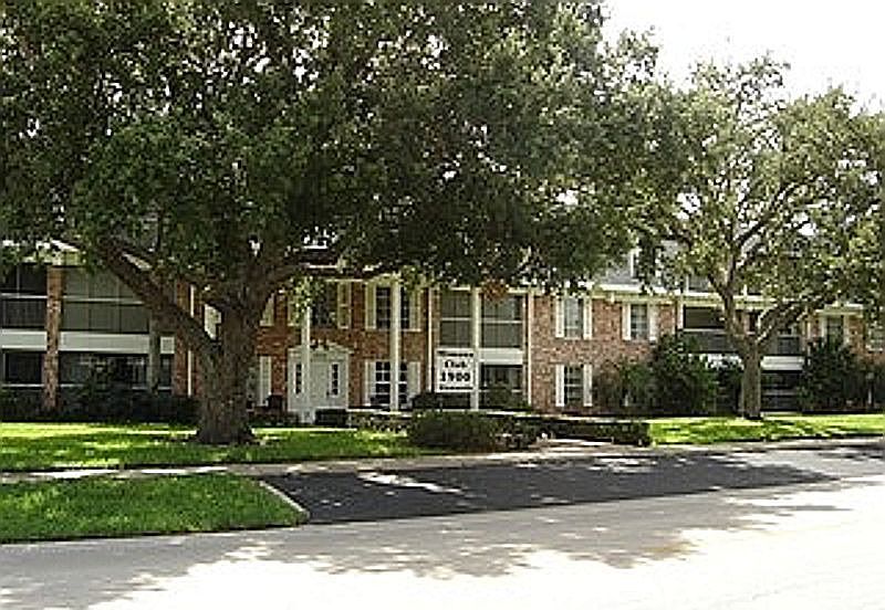 1st image of 1900 Alamanda Dr APT 104
