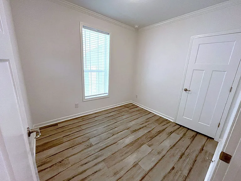 5668 Woodford St #5668E — Photo 14