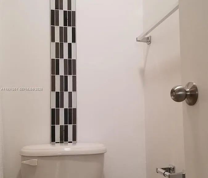 10121 W Sunrise Blvd #306 — Photo 7