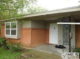 825 Valley View Dr, Grand Prairie, TX 75050