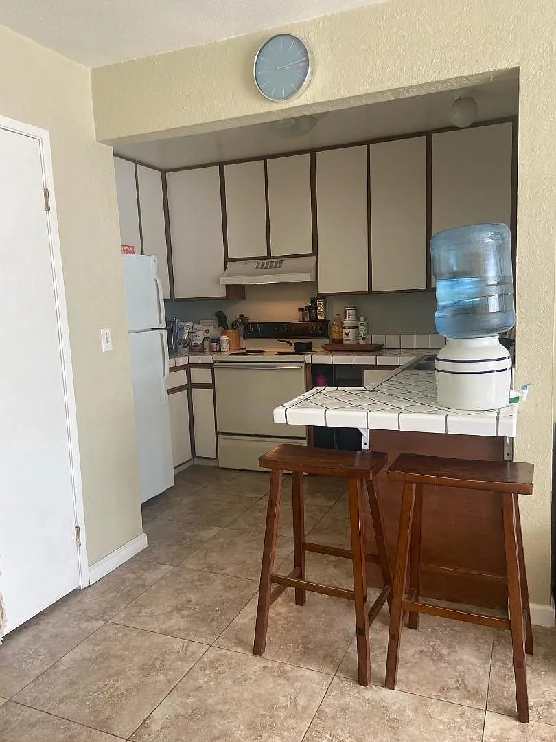 1 bed, 700 sqft, $2,400 — Photo 2