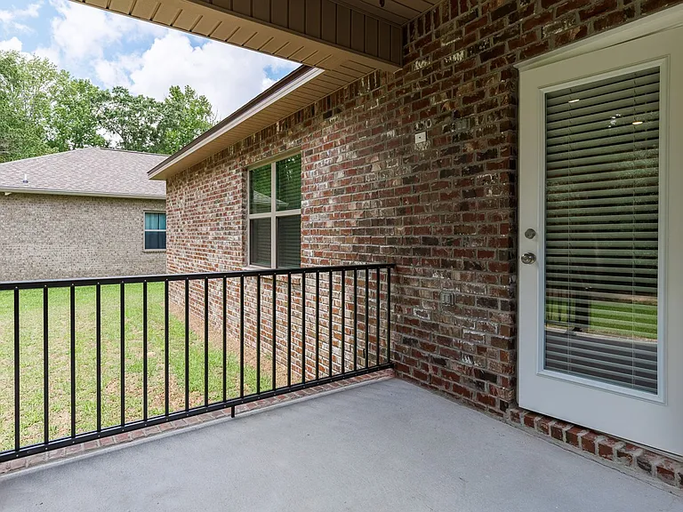 286 Hudson Loop — Photo 14