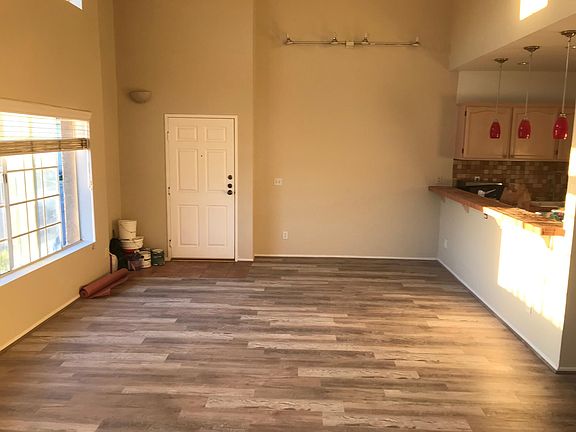 Dining Room/Entry Way