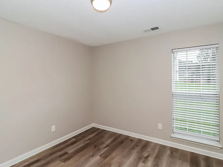 4272 Maybrook Ct SW — Photo 11