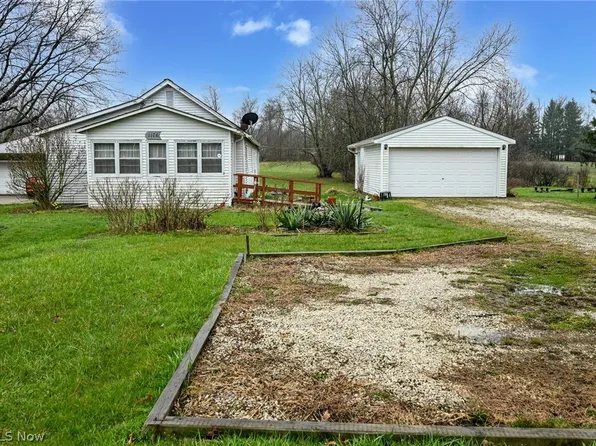 1176 Eastwood Ave, Tallmadge, OH 44278