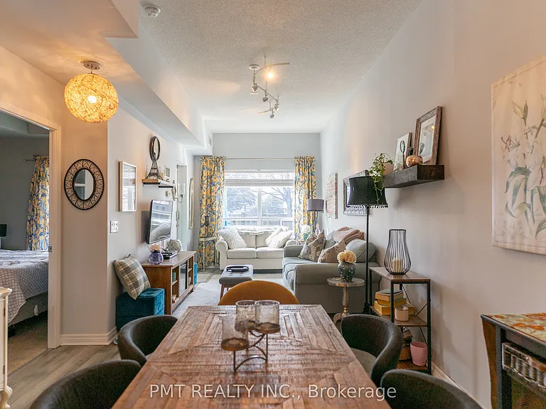 60 Fairfax Cres #111 — Photo 7