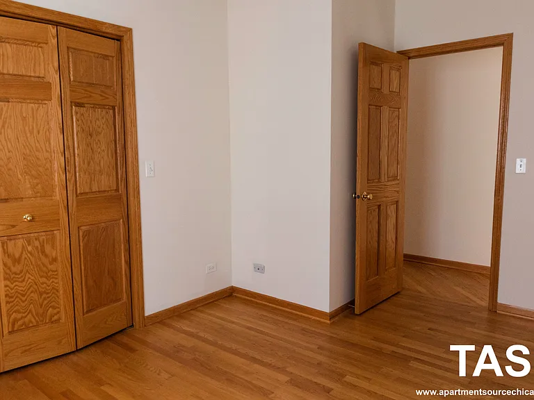 1328 W Diversey Pkwy #2 — Photo 6