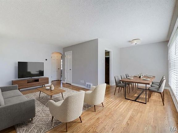 2nd image of 5213 Fairview Ave