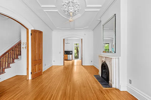 Rented by Compass | media 25