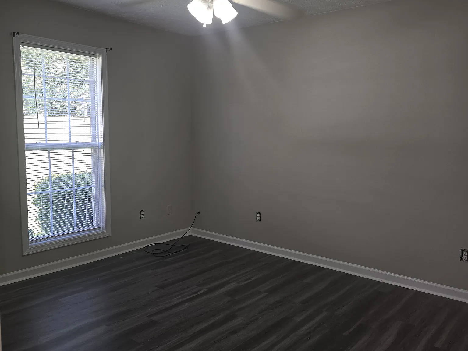 2 bed, 1500 sqft, $900 — Photo 4