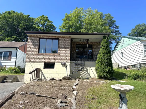 14 Riverdale Rd, Parry Sound, ON P2A 1N9