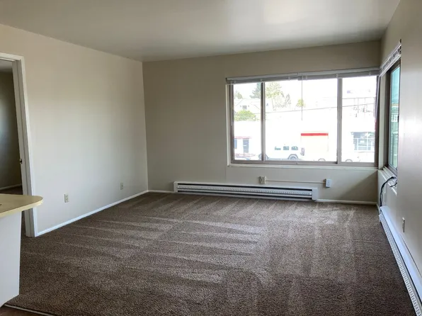 947 North 89th Street, 947 N 89th St APT 2, Seattle, WA 98103