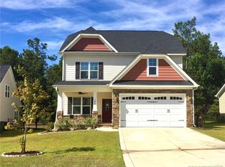 160 Valley Stream Rd, Spring Lake, NC 28390
