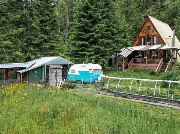 4971 Sullivan Lake Rd, Ione, WA 99139