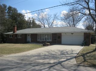 605 W Iowa St, Monona, IA 52159