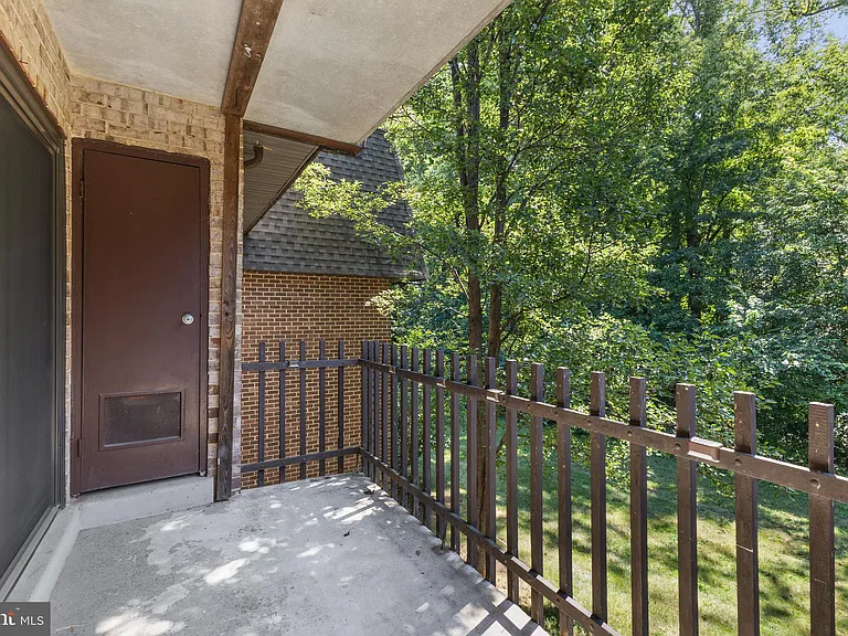 11611 Vantage Hill Rd #11B — Photo 3