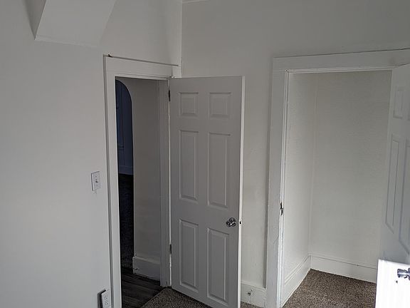 3rd image of 601 Goshen Ave