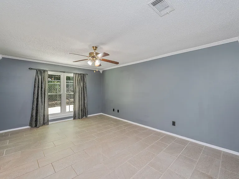 804 Sparkleberry Cv — Photo 14