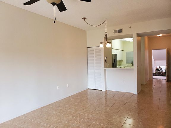 4th image of 4248 Central Sarasota Pkwy APT 515