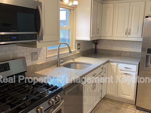 5th image of 1669 Charlton Heights Rd