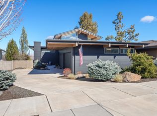 20640 SE Cougar Peak Dr, Bend, OR 97702