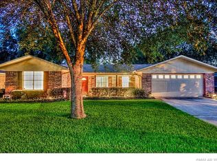 5414 Foxglove Dr, Bossier City, LA 71112