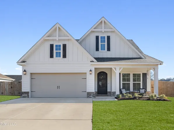 13804 E El Bonito Dr, Ocean Springs, MS 39564