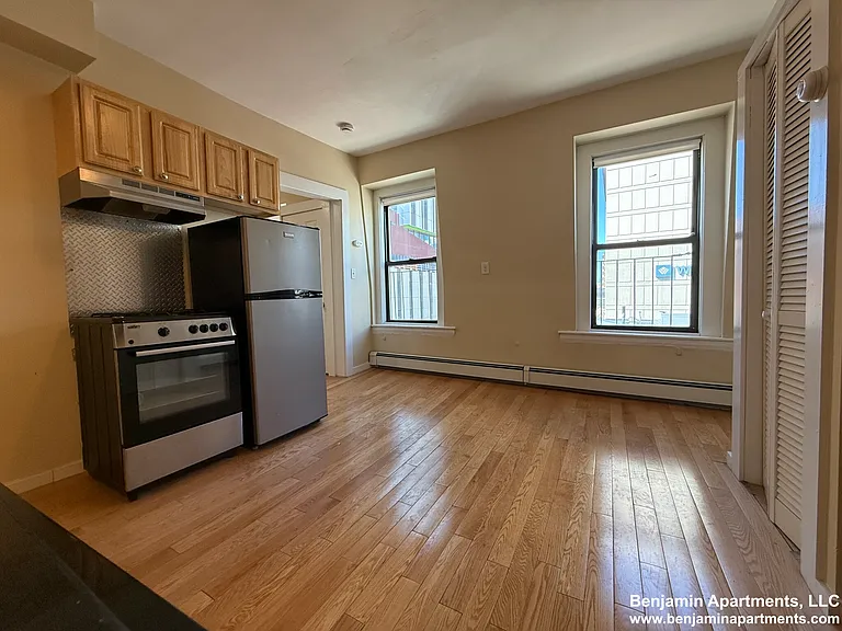 232 Cambridge St #13 — Photo 3