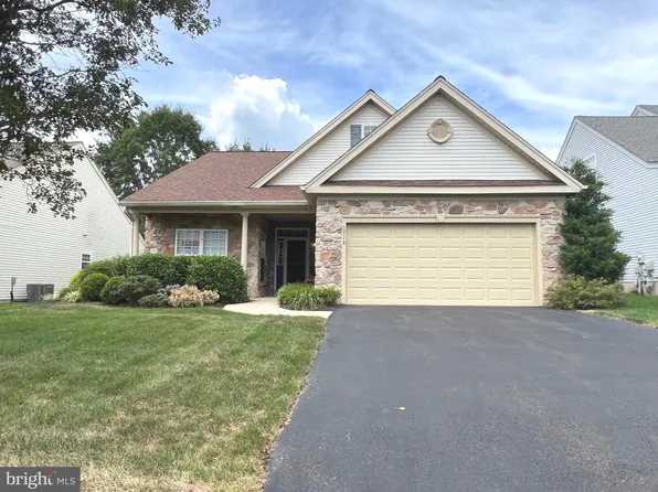 719 S Settlers Cir, Warrington, PA 18976