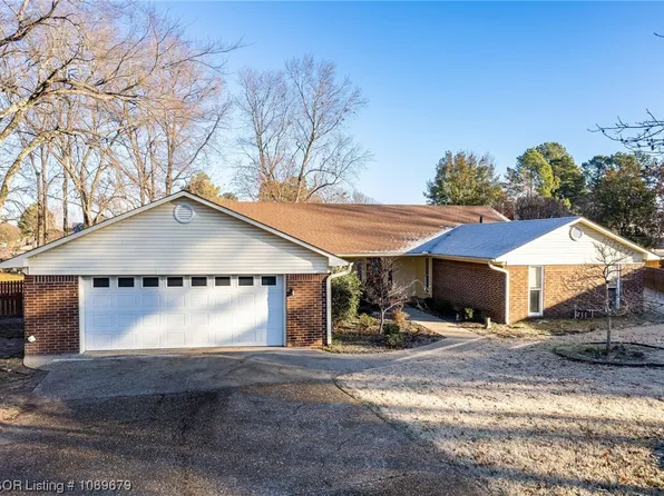 10521 Meandering Ct, Fort Smith, AR 72903