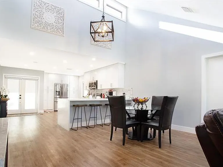 10048 SW 16th St #10048 — Photo 16