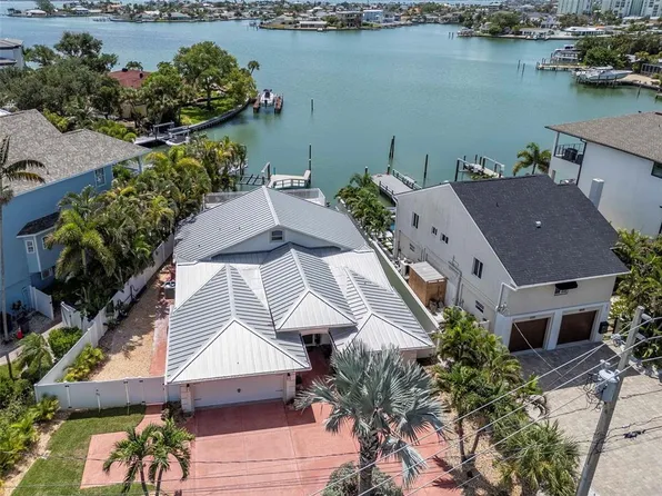 7025 Boca Ciega Dr, Saint Pete Beach, FL 33706