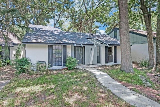 1st image of 127 Bermuda Ct