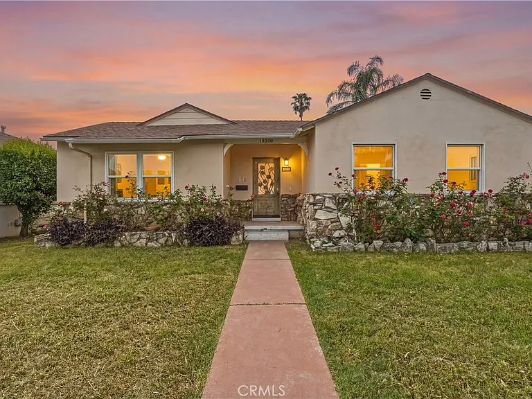 19550 Vanowen St — Photo 1
