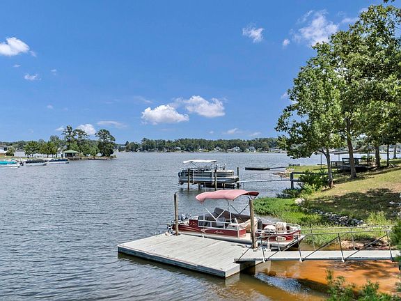 2nd image of 173 Blueback Dr