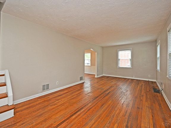 4th image of 7316 Richmond Ave
