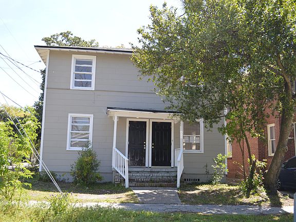2nd image of 803 Acosta St