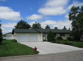 814 5th Ave SW, Perham, MN 56573