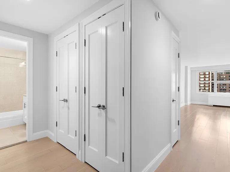 155 W 68th St #819 — Photo 7