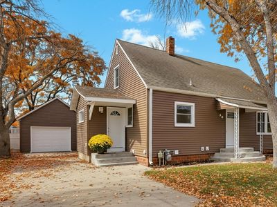 38 Prairie Ave, Faribault, MN, 55021