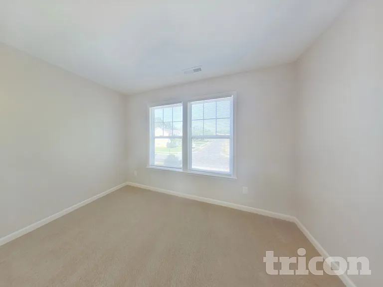 121 English Oak Ln — Photo 13